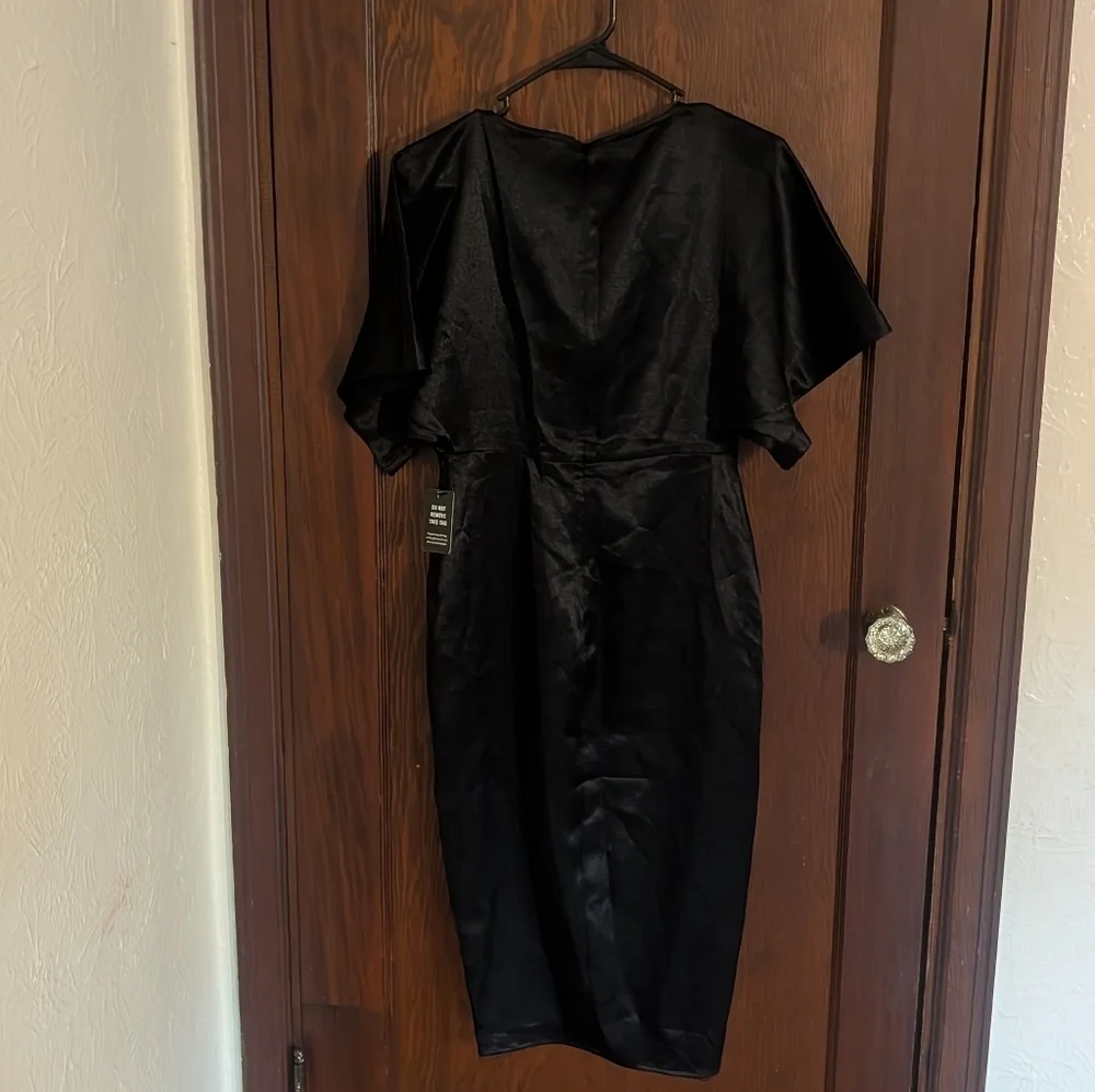 New With Tags Express Black LBD Classic Short Sleeve Dress Size XS